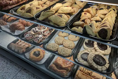Tan Lan Bakery photo 2